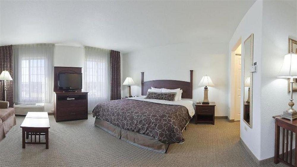 Staybridge Suites Rockford By Ihg Exterior photo