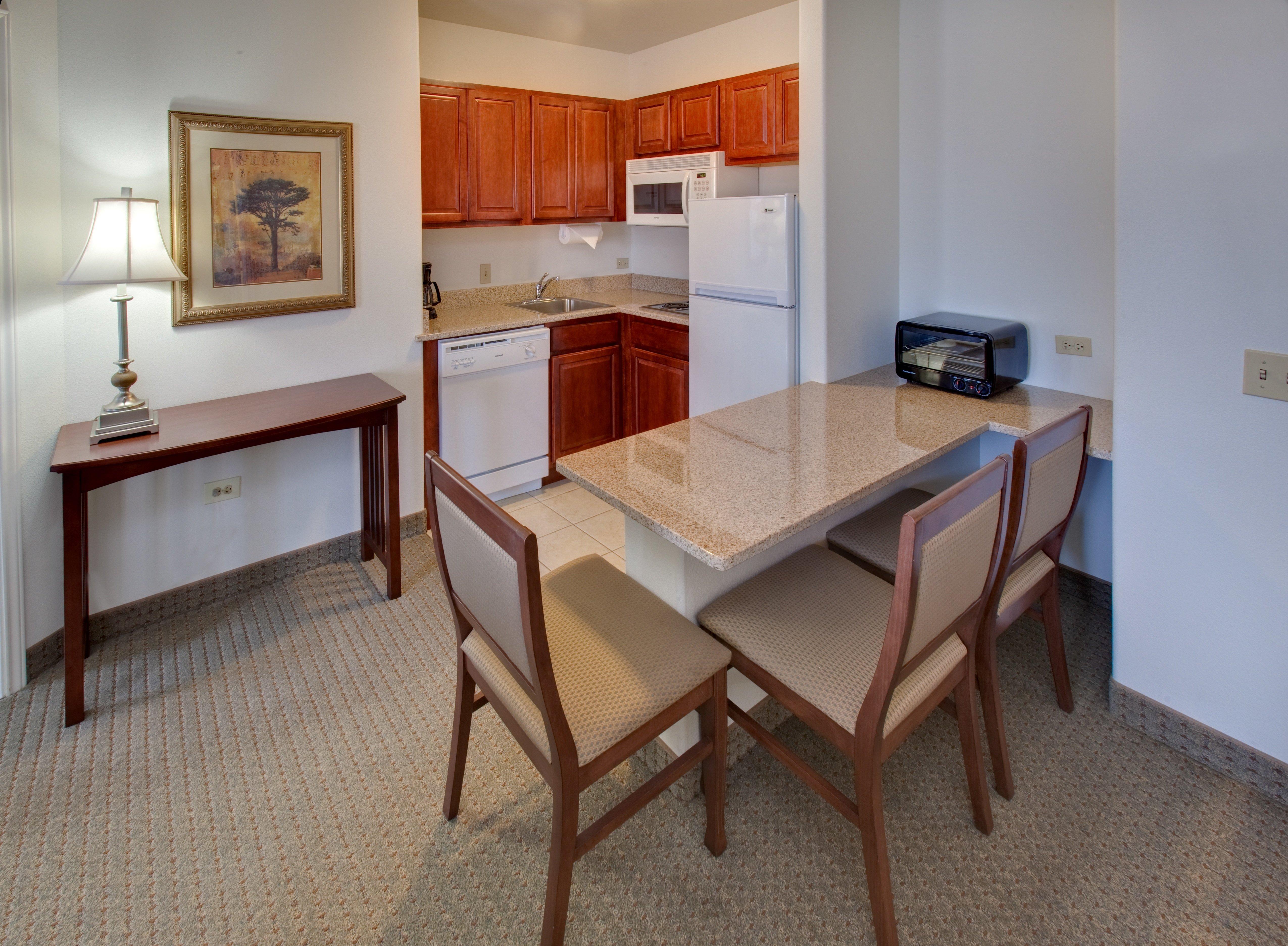 Staybridge Suites Rockford By Ihg Room photo