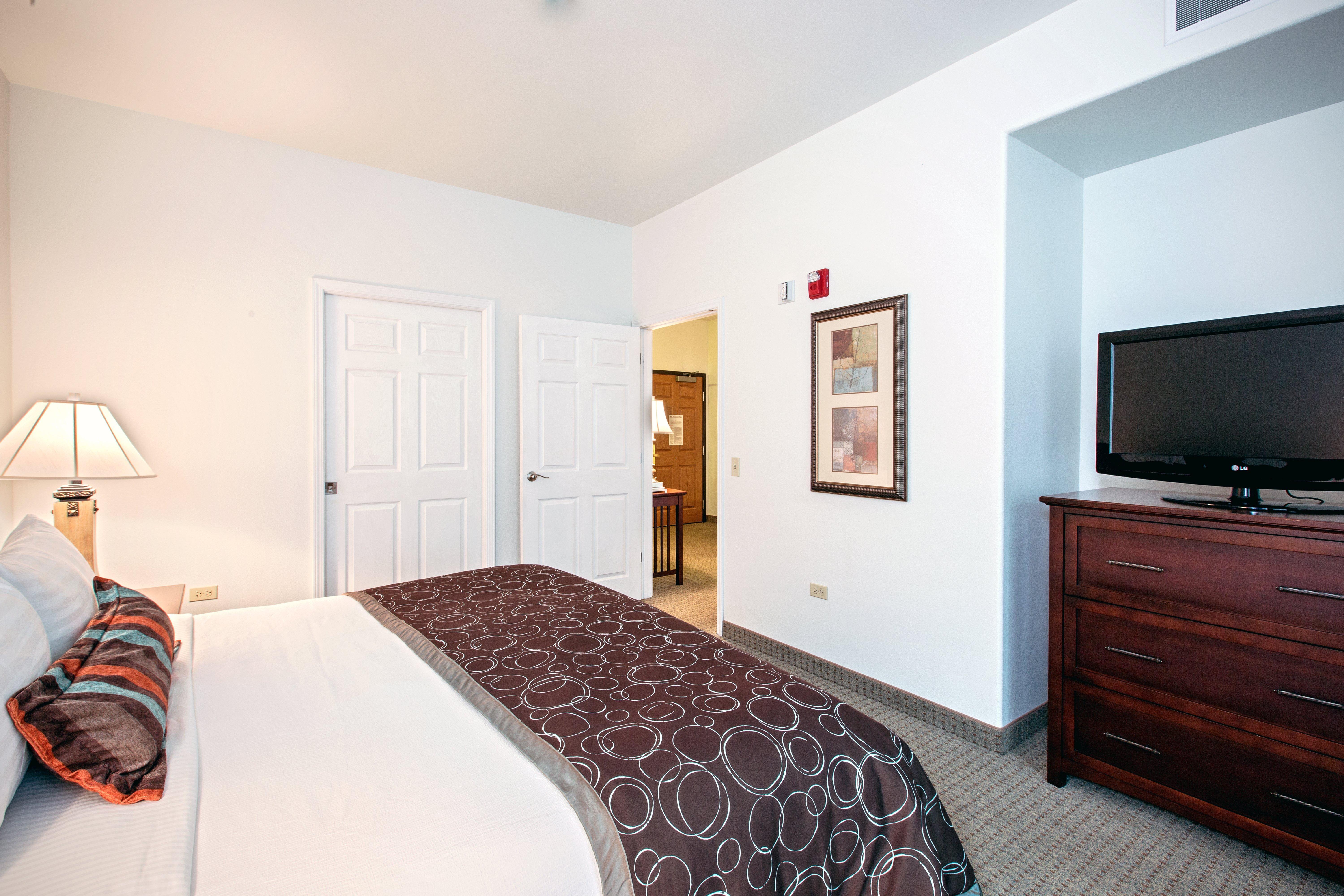 Staybridge Suites Rockford By Ihg Exterior photo