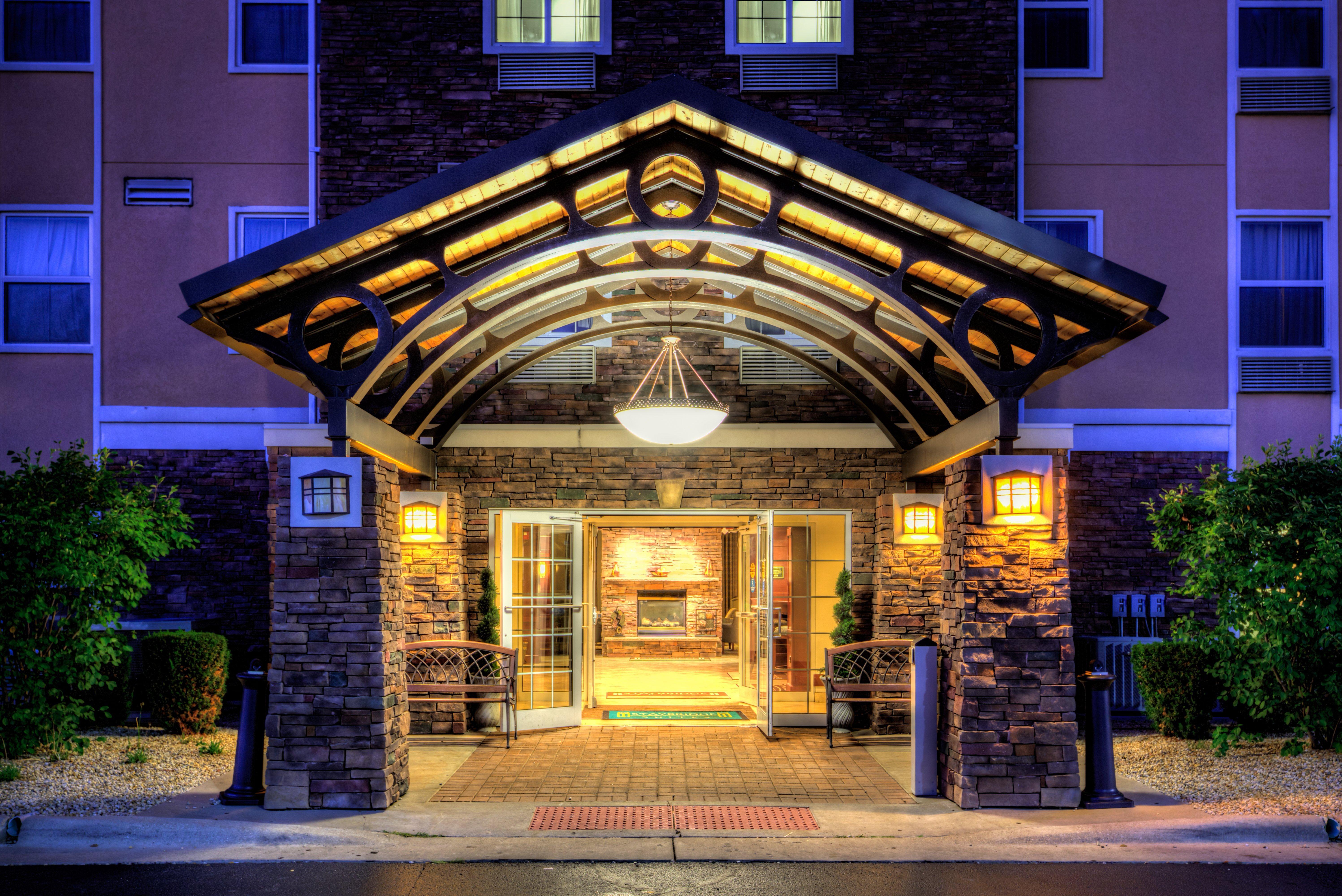 Staybridge Suites Rockford By Ihg Exterior photo